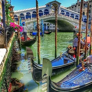 Alloggio Rialto View Guest house