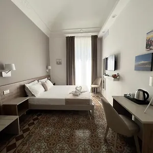 Bed & Breakfast Nove Volte Aeroporto di Catania Fontana Rossa